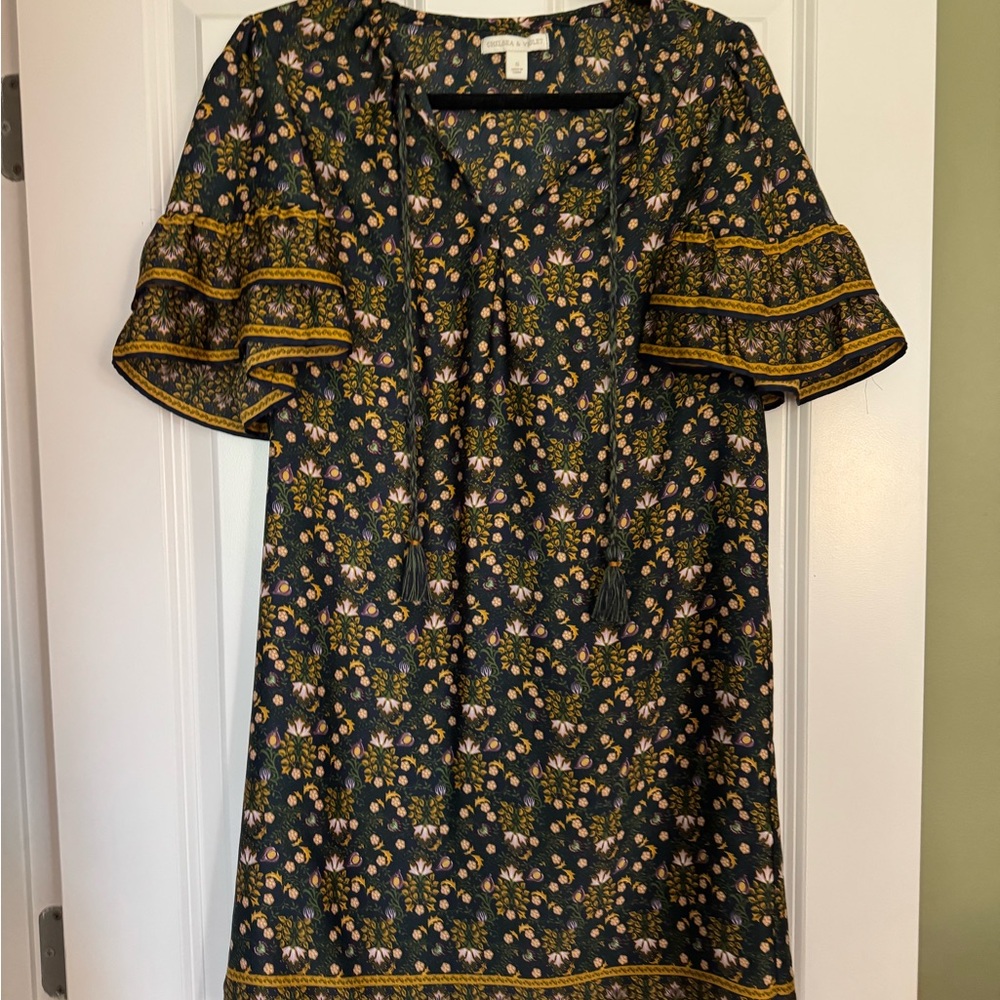 Chelsea & Violet Floral Patterned Top - Green and Yellow